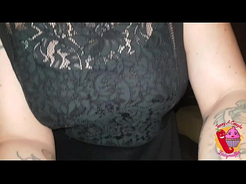 ❤️ Slutty ګامه خور هغه ته یو blowjob او هسپانوي ورکوي ❤️ ☑