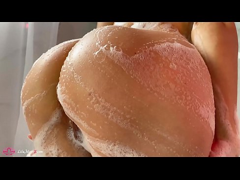 ❤️ Brunette په شاور کې د شدید orgasm لپاره د وایبرټر سره بلی مشت زنی کوي ❤️ ☑